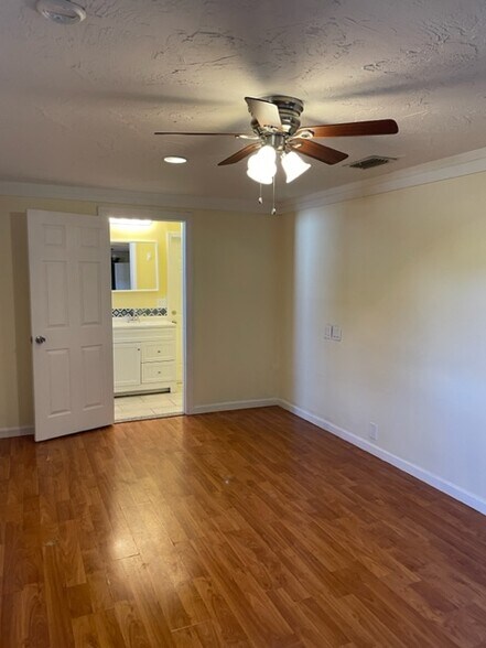 Building Photo - 2435 Grant St