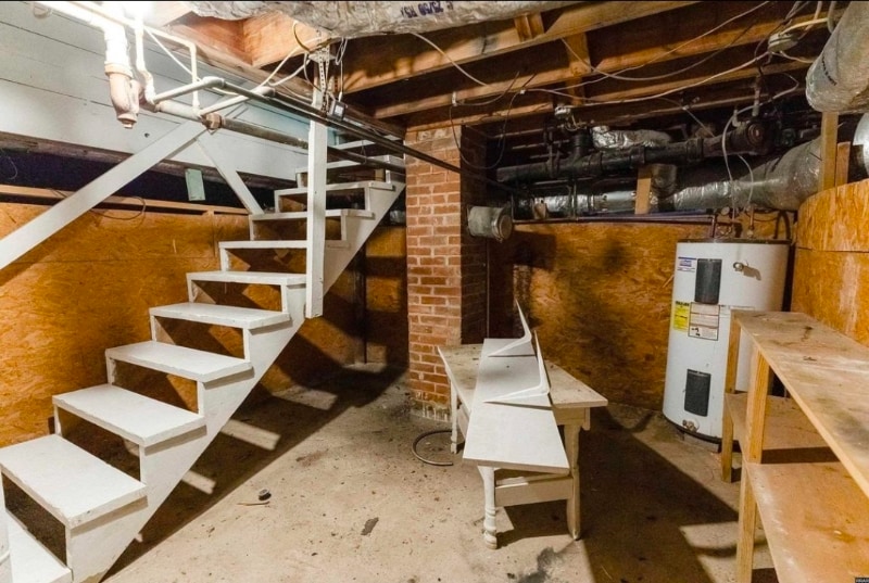 Building Photo - 304 S Poplar St