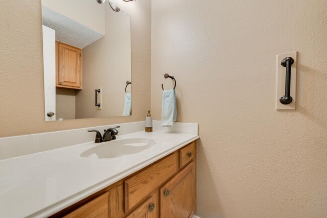 Building Photo - 209 Cimarron Trail