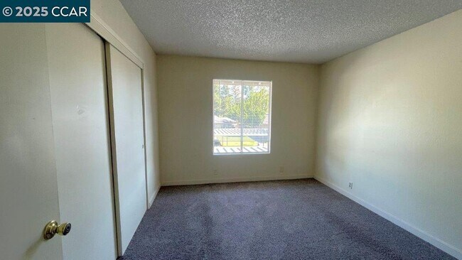 Building Photo - 4260 Clayton Rd