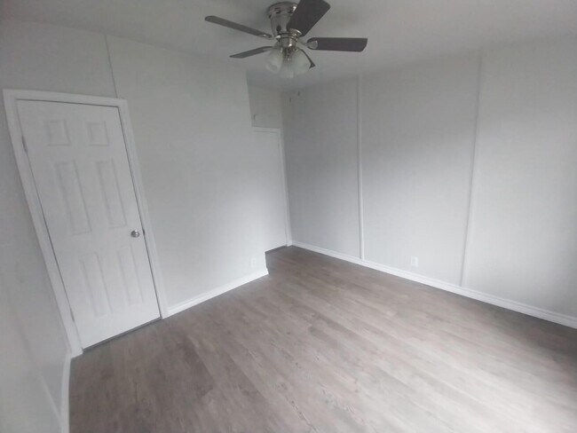 Building Photo - 12786 Roy Harris Loop