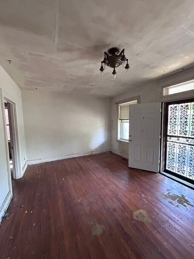 Building Photo - 5124 Northland Ave