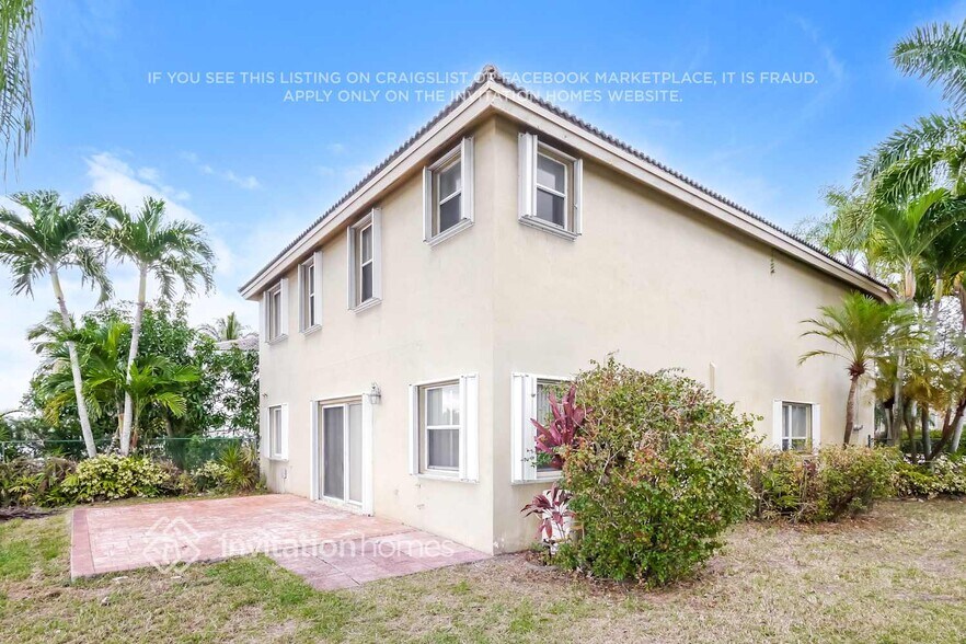 Building Photo - 20382 SW 3rd St