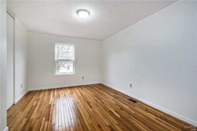 Building Photo - 1369 Nykiel Ct