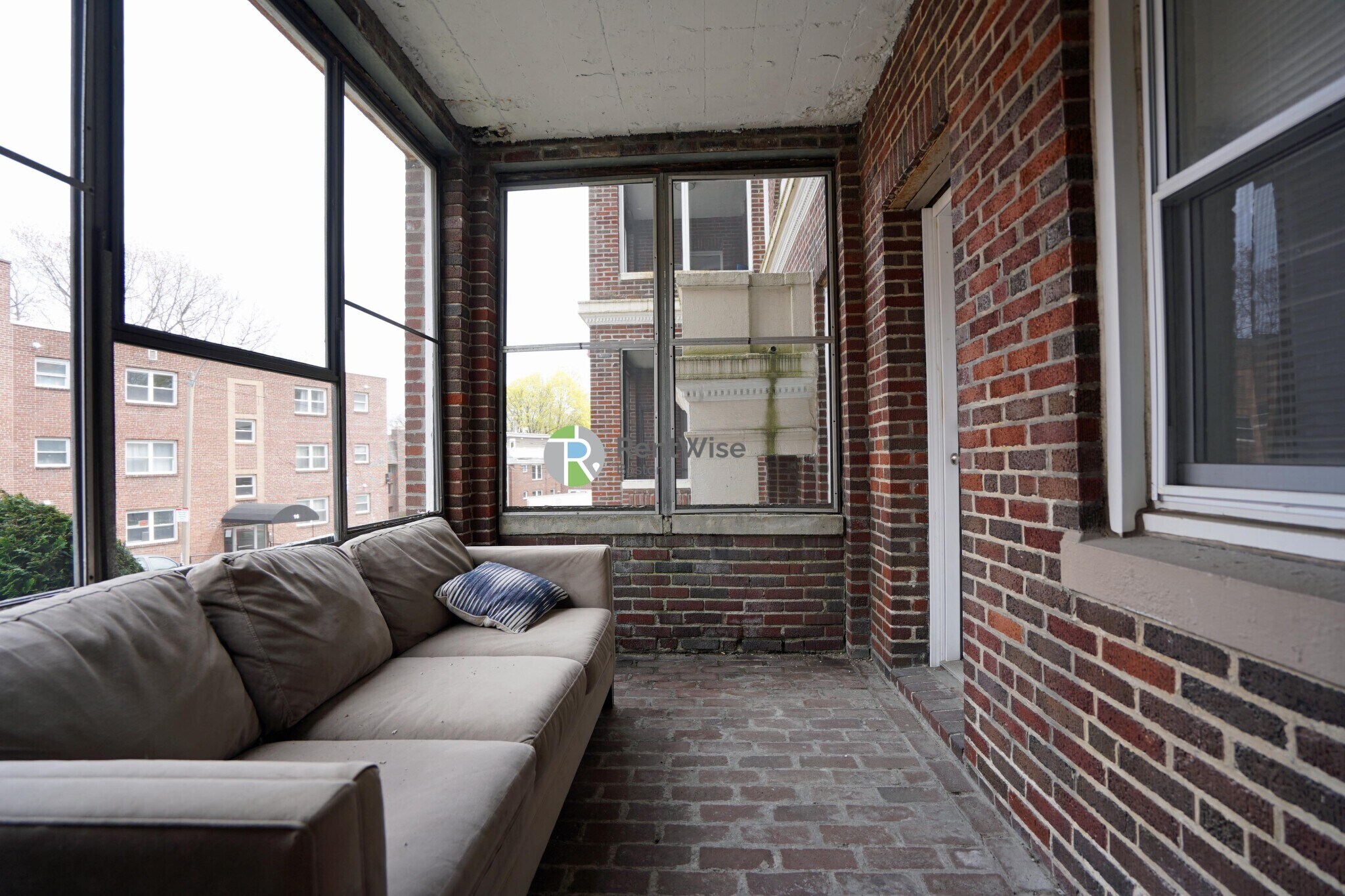 Building Photo - 19 Vinal St
