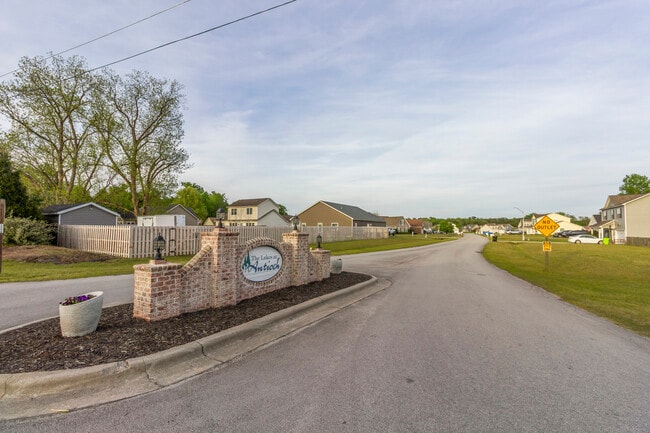 Building Photo - 301 Antioch Rd