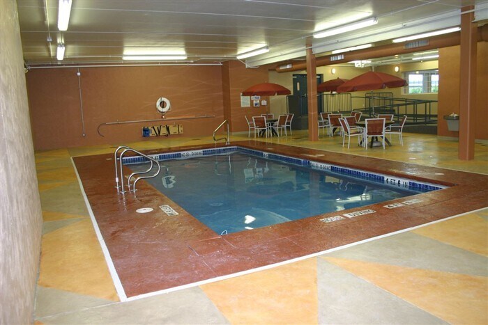Indoor pool - 235 N Whittaker St