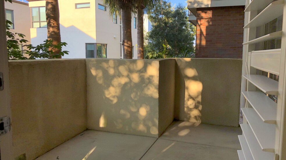 Building Photo - 12655 Bluff Creek Dr