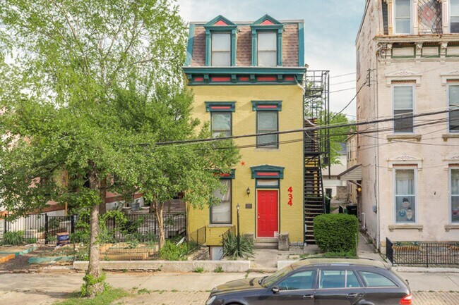 Primary Photo - Elizabeth Street