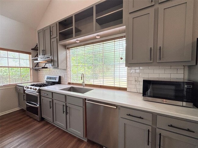 Building Photo - 3100 Prado St