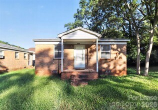 Building Photo - 2414 Wilson Ave