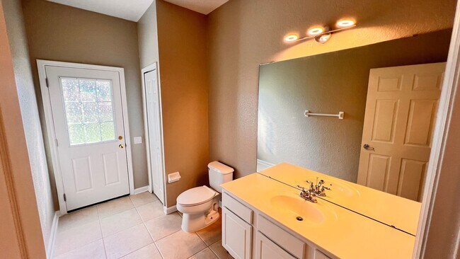 Building Photo - Spacious 4-Bedroom Home in HOA Community with Fantastic Amenities!