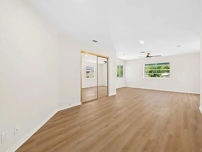 Building Photo - Beautiful Home in Murietta