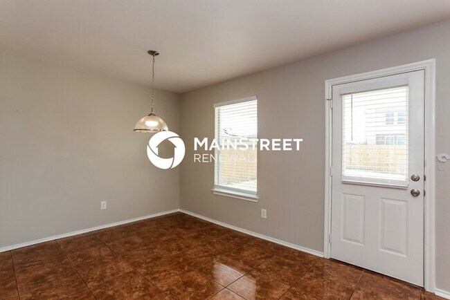 Building Photo - 4 Bedroom Pet-Friendly Home in San Antonio, TX with Main Street Renewal