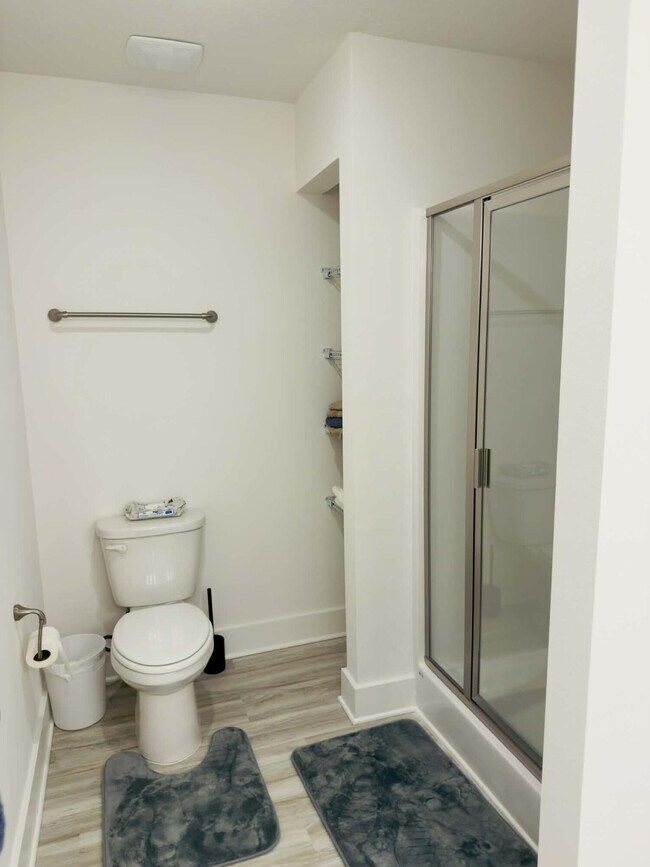 Building Photo - 40 Hawk St