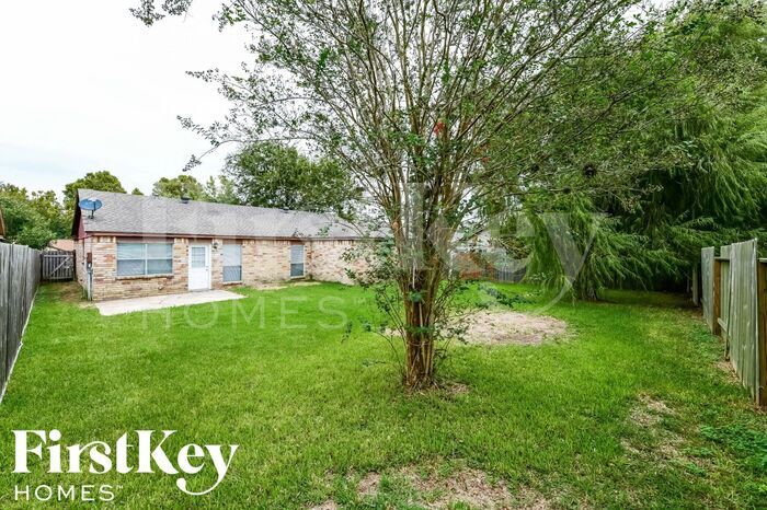 Building Photo - 13275 Lake Breeze Ln
