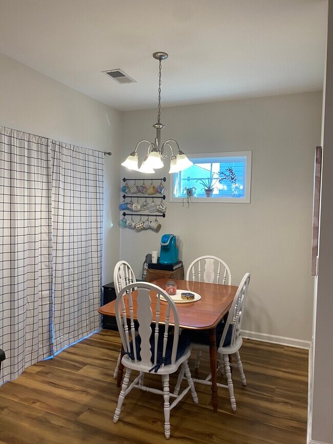 Building Photo - 158 Silver Run Pl