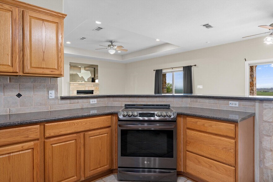 Building Photo - 5210 Cedar Creek Rd