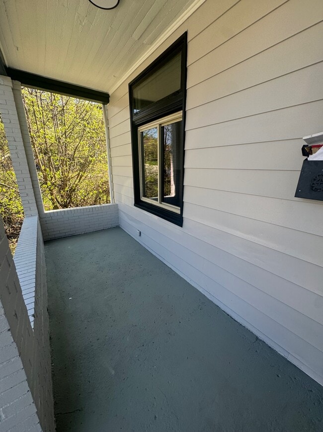 Building Photo - 6440 Dean St