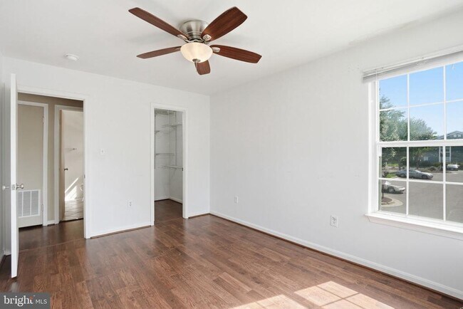 Building Photo - 8633 Beekman Pl