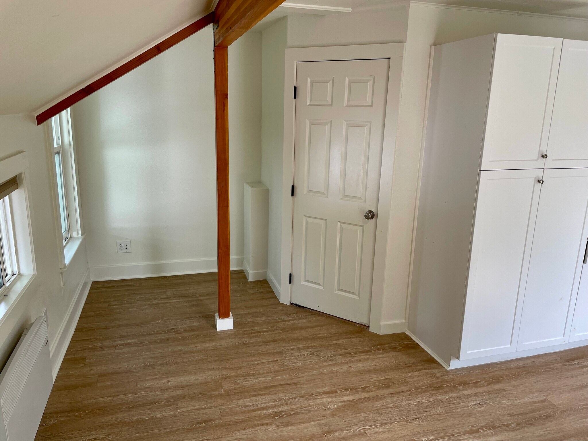 Unit 3 Nook - 203 S Division St