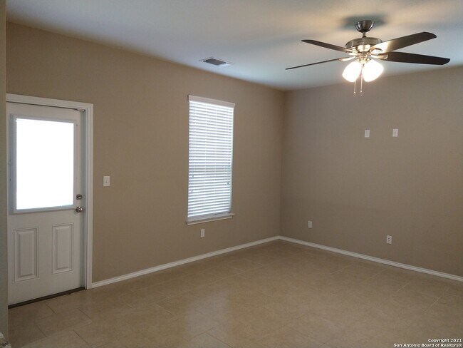 Building Photo - 10130 Castello Cyn