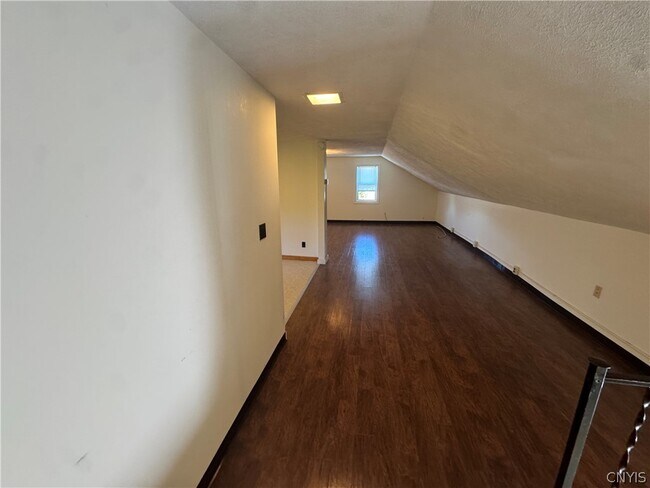 Building Photo - 5623 Bridge St