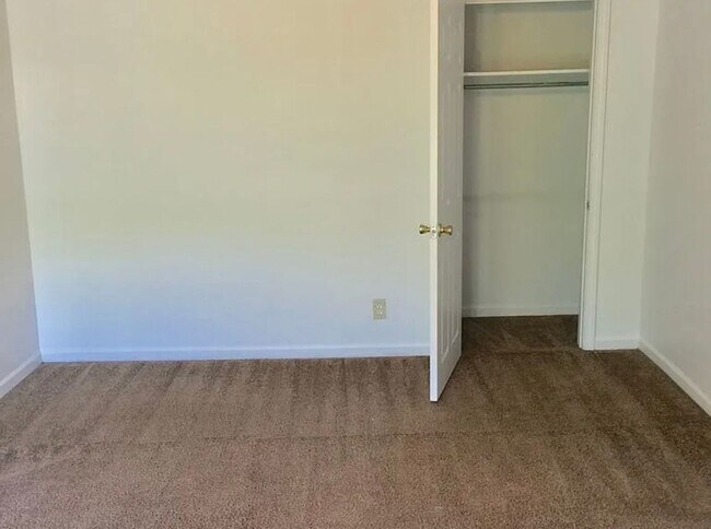 Building Photo - 108 N Hamilton St