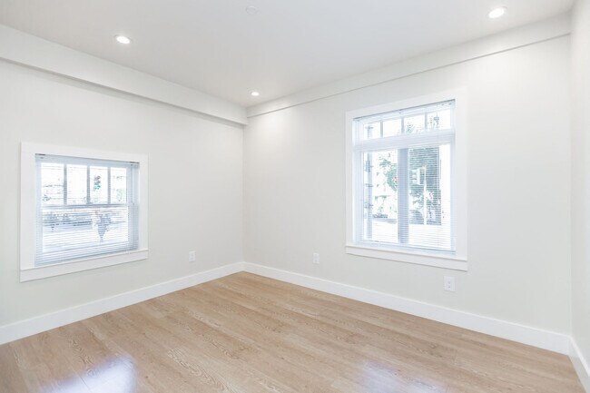 Building Photo - 355 Laguna