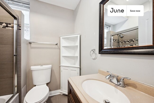 Building Photo - 2848 W Palmer