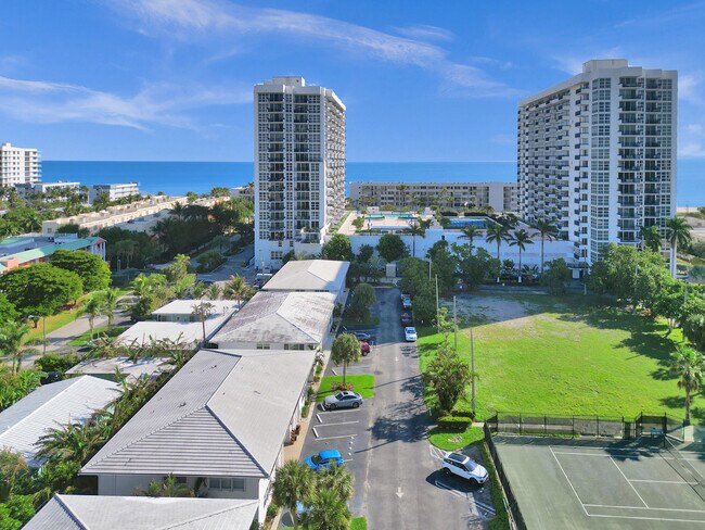 Building Photo - 3209 Colony Club Rd