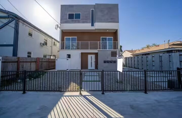Building Photo - 5637 Klump Ave