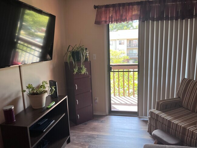 Living Room - 4220 Crystal Ct