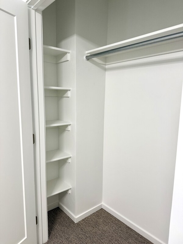 Building Photo - 361 W 400 S