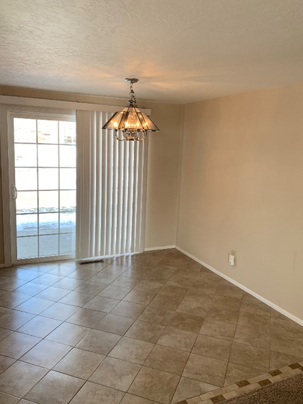 Building Photo - 2341 Farisita Dr