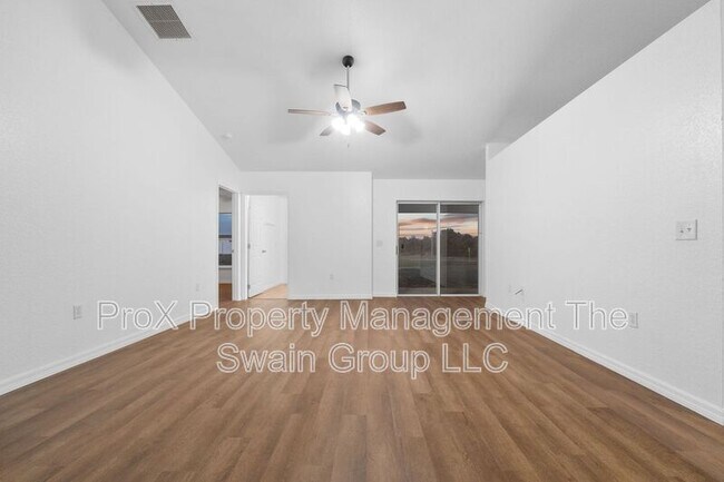 Building Photo - 25 Inconnu Dr