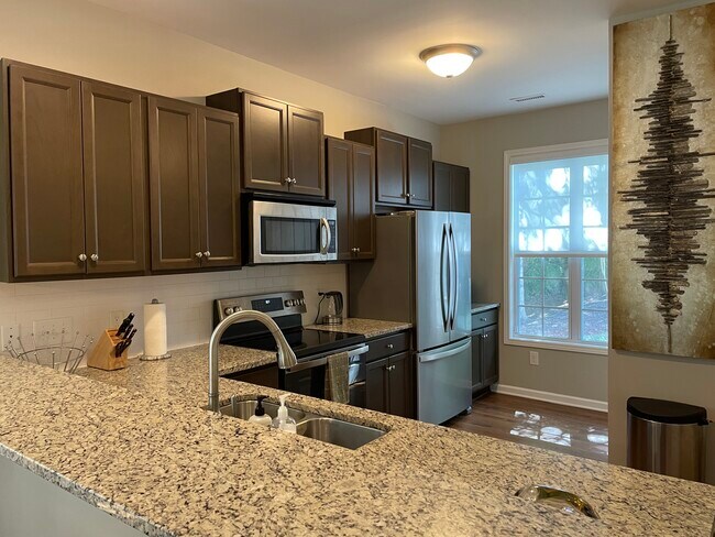 Building Photo - 844 Horton Rd