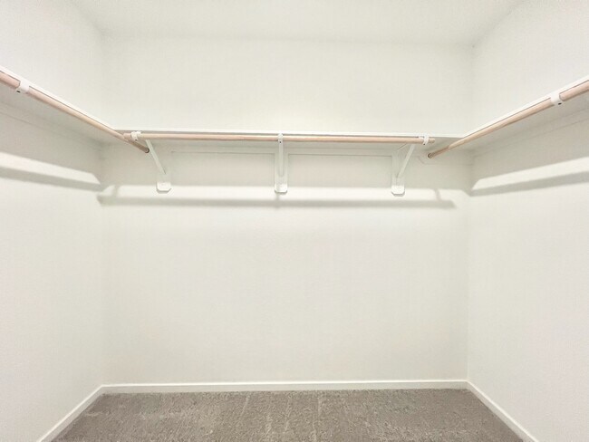 Building Photo - 921 Lago Laceno Ln