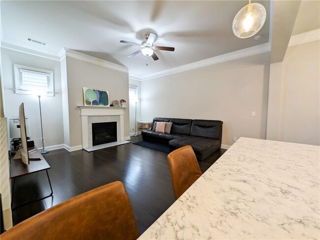 Building Photo - 548 Suwanee Green Blvd