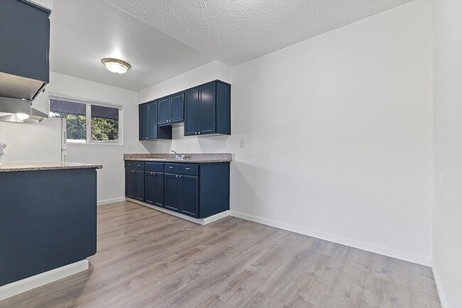 Interior Photo - Stark Street Crossing