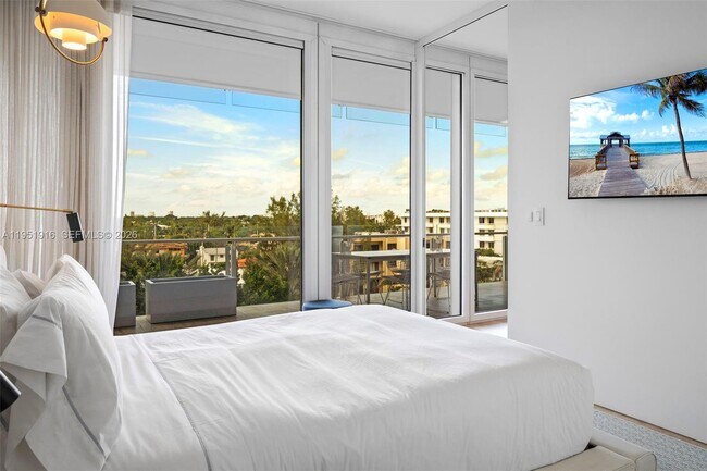 Building Photo - 9111 Collins Ave