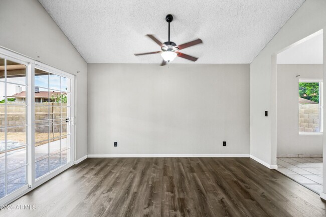 Building Photo - 610 N Rosemont Cir