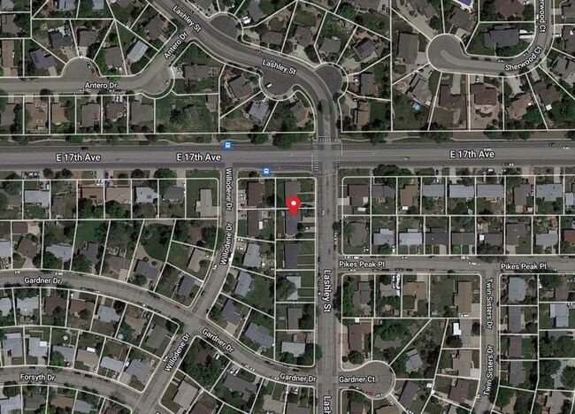 Building Photo - 1 Bedroom & 1 Bath Duplex