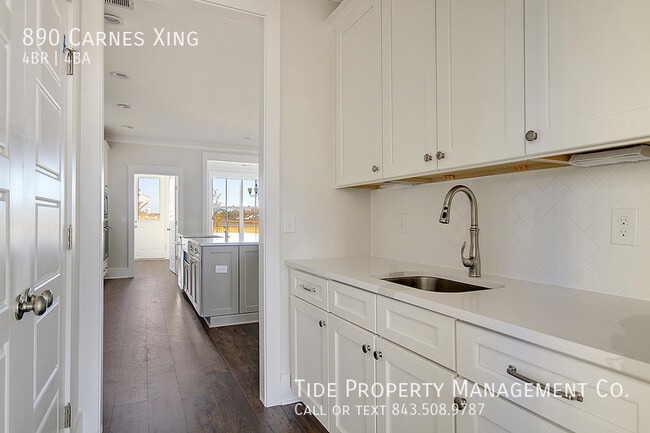 Building Photo - 890 Carnes Crossing
