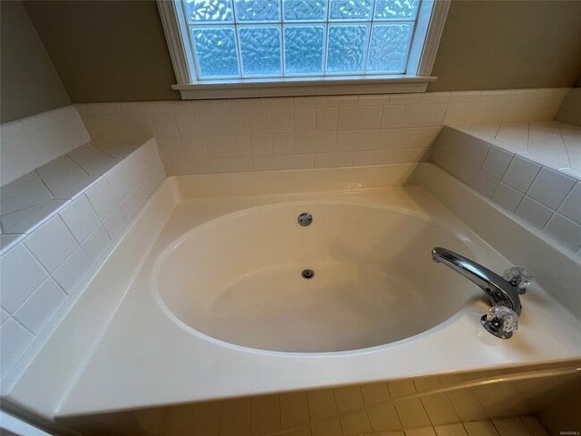 Building Photo - 8979 Stoneridge Pl