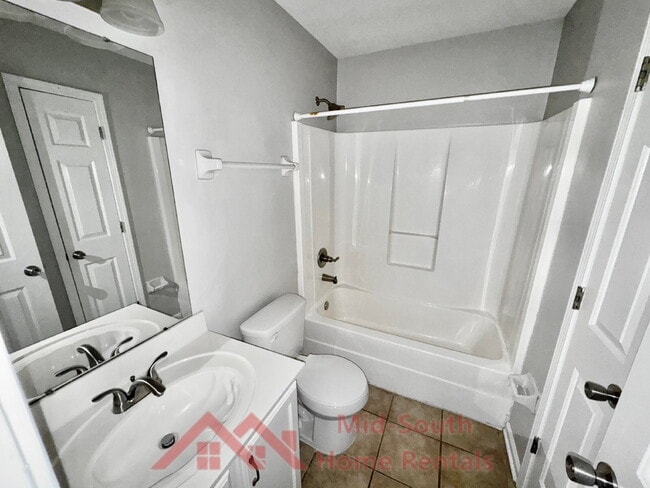 Building Photo - 55 Oakridge Cove