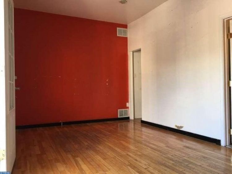 Building Photo - 2220 E Fletcher St