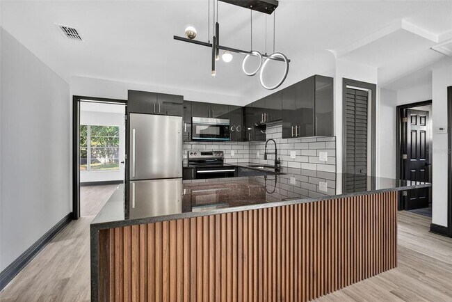 Building Photo - 2401 42nd St S