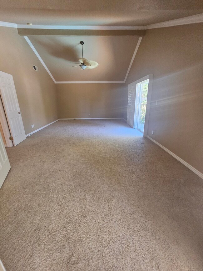 Building Photo - 45 Mainprice Ct