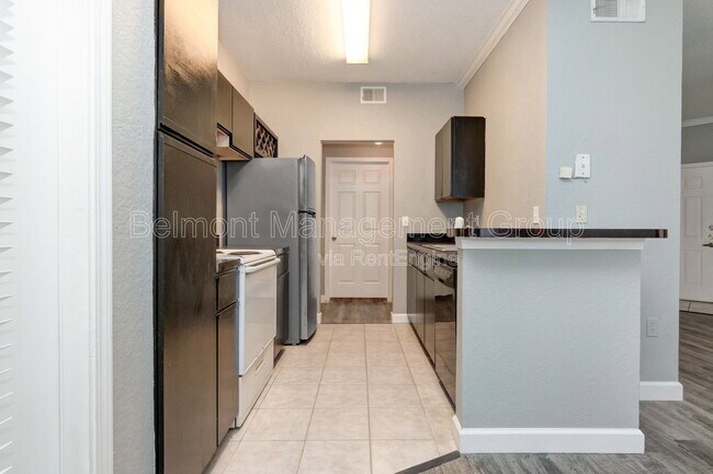 Building Photo - 2668 Robert Trent Jones Dr